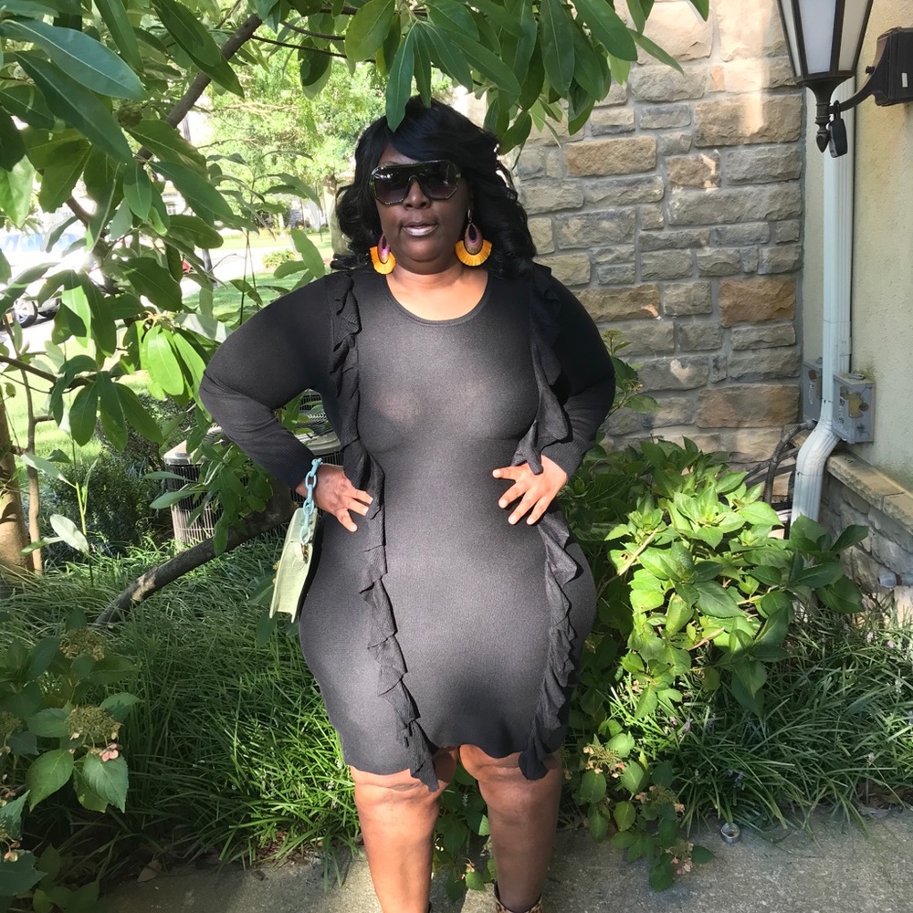 Gray Ruffled Sweater Dress - Picture 5 of 5